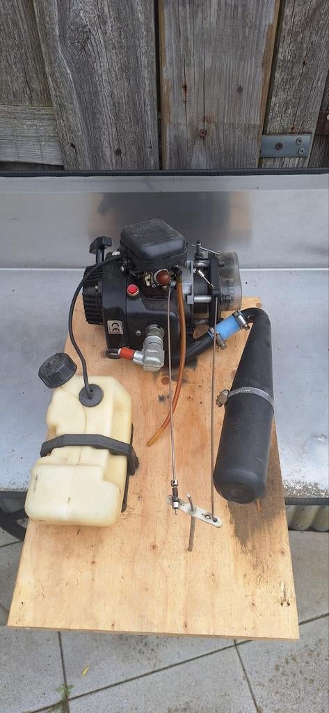 Zenoah 2 takt benzinemoter, Ophalen of Verzenden, Overige schalen, Onderdeel