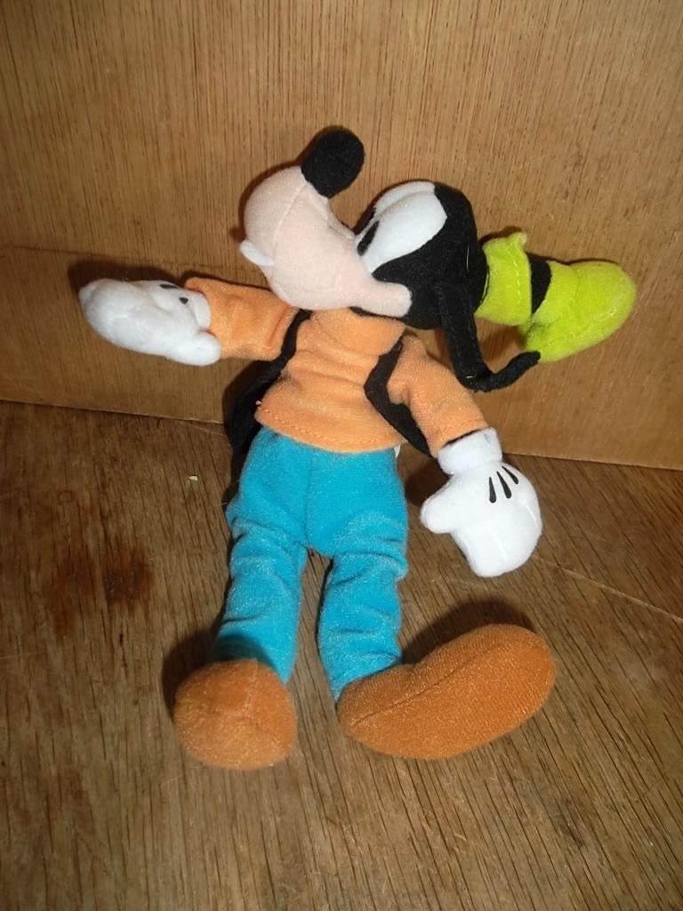 Disney Goofy beany 17cm Nicotoy, Verzamelen, Disney, Ophalen of Verzenden, Goofy of Pluto, Zo goed als nieuw, Beeldje of Figuurtje