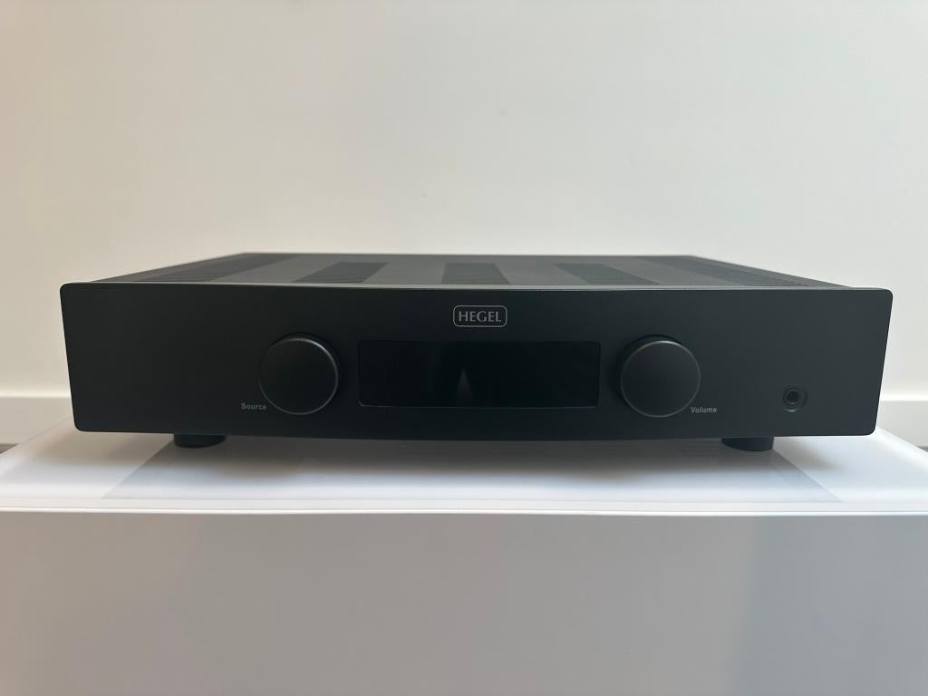 Hegel H120 - Stereo versterker, Audio, Tv en Foto, Versterkers en Receivers, Overige merken, Gebruikt, Ophalen of Verzenden, 120 watt of meer