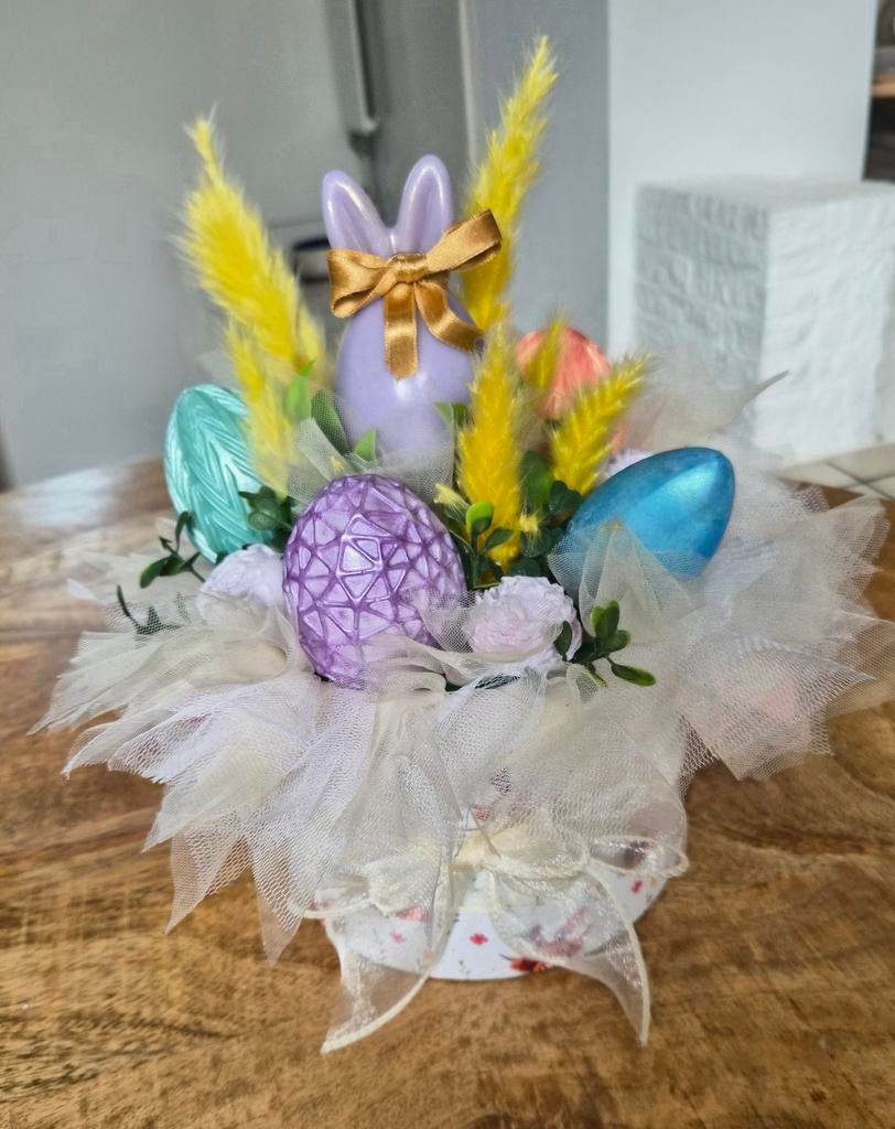 Vrolijk bloemstuk voor Pasen ( gemaakt van soja wax ), Hobby en Vrije tijd, Knutselen, Ophalen