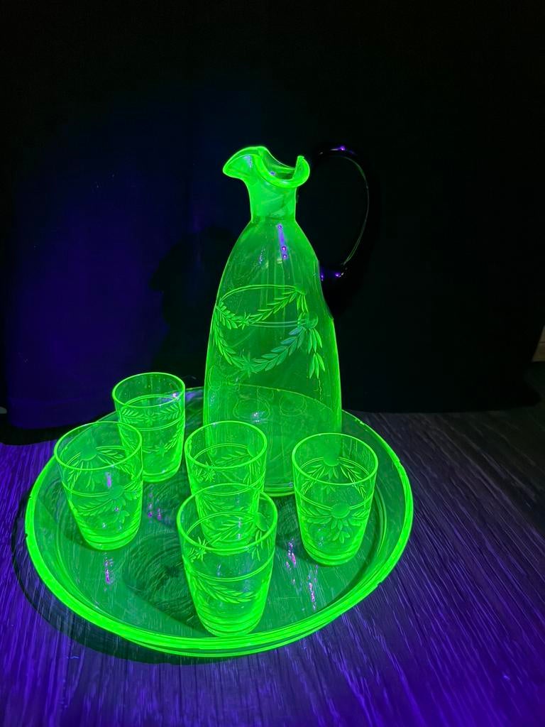 Uranium set, Antiek en Kunst, Antiek | Glas en Kristal, Ophalen of Verzenden