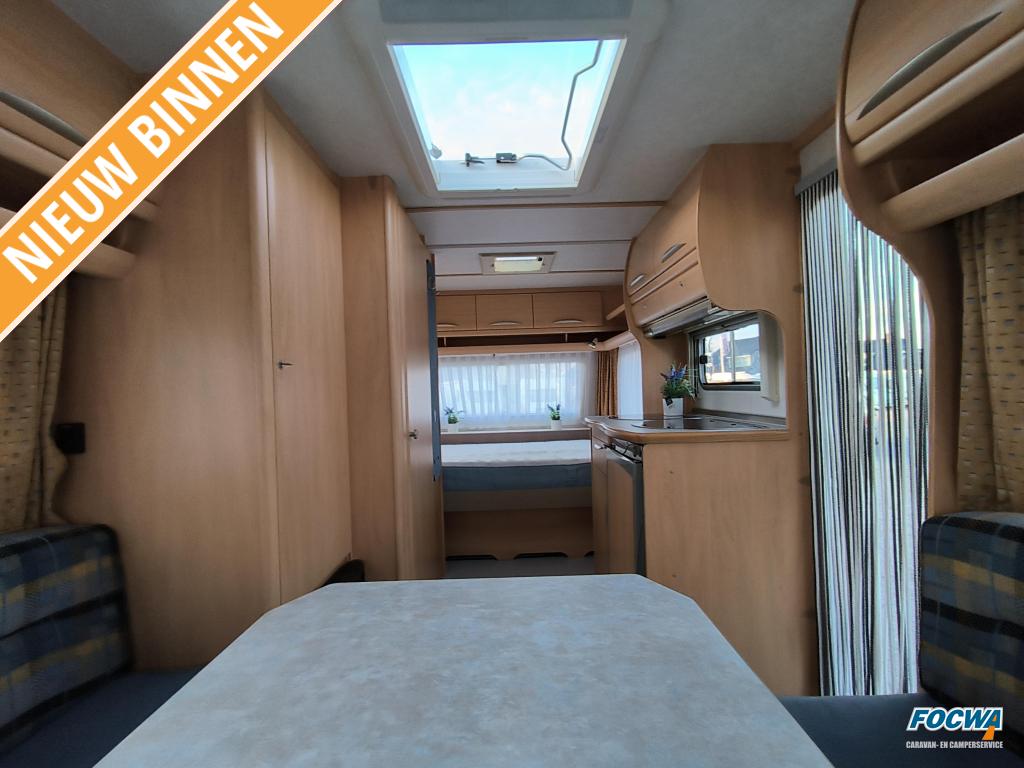 Fendt Saphir 470 F Dwarsbed Zit Toilet Tent, Rondzit, Bedrijf, Tot en met 4, 4 tot 5 meter