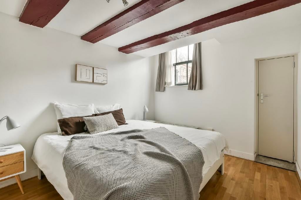 Auping bed frame incl Ikea matras en nachtkastjes 180x200, Ophalen, Zo goed als nieuw, Tweepersoons