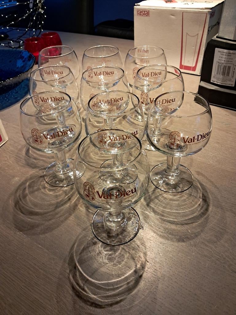 Speciaal Bierglas/Glas/Bier/Bar/Mancave/Café Val Dieu, Ophalen, Zo goed als nieuw, Bierglas