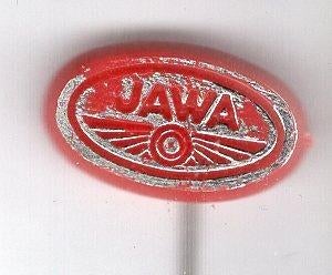 JAWA zilver op rood plastic bromfiets speldje ( G_061 ), Verzenden, Zo goed als nieuw, Transport, Speldje of Pin