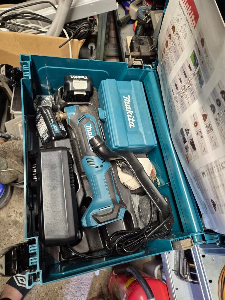 Makita multitool accu, Ophalen, Zo goed als nieuw