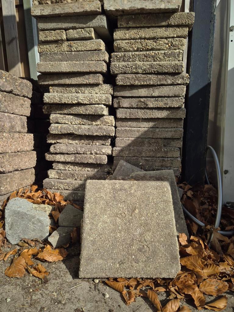 Gratis 40 stoeptegels, Tuin en Terras, Tegels en Klinkers, Ophalen, Gebruikt, Beton, Overige typen