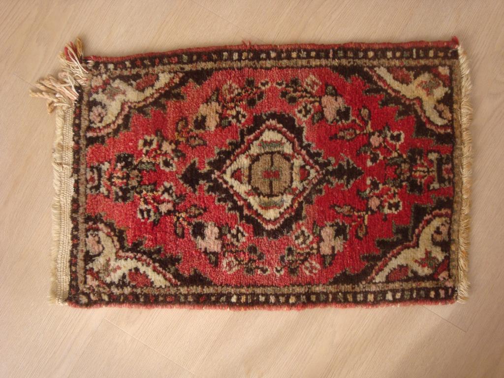 Vintage persje sierkleedje kleedje, Minder dan 50 cm, Gebruikt, 50 tot 100 cm, Ophalen of Verzenden