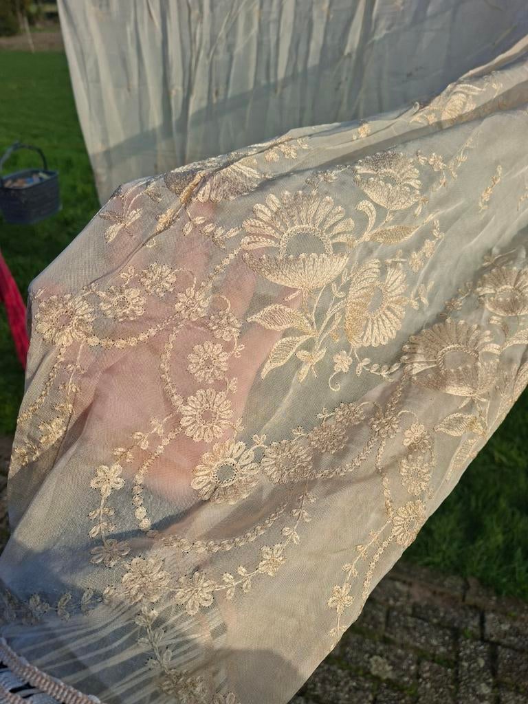 Antieke vitrage met bloemen, Ophalen of Verzenden