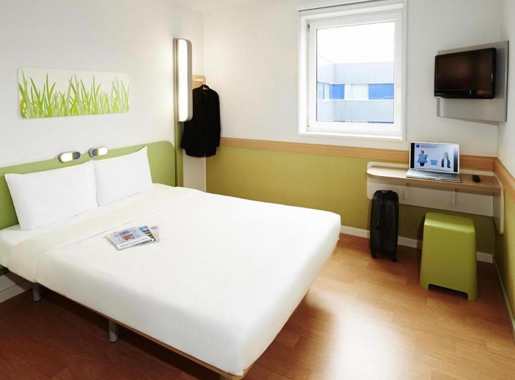 Ibis Budget Hamburg City Hotelkamer Ironman weekend 6-8 Juni, Huizen en Kamers, Kamers te huur