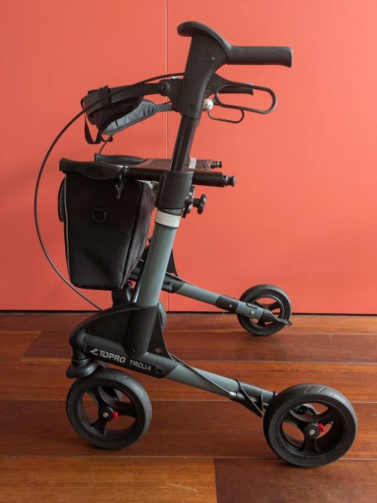 ToPro Troja rollator 2G maat M, Ophalen, Opvouwbaar, Zo goed als nieuw