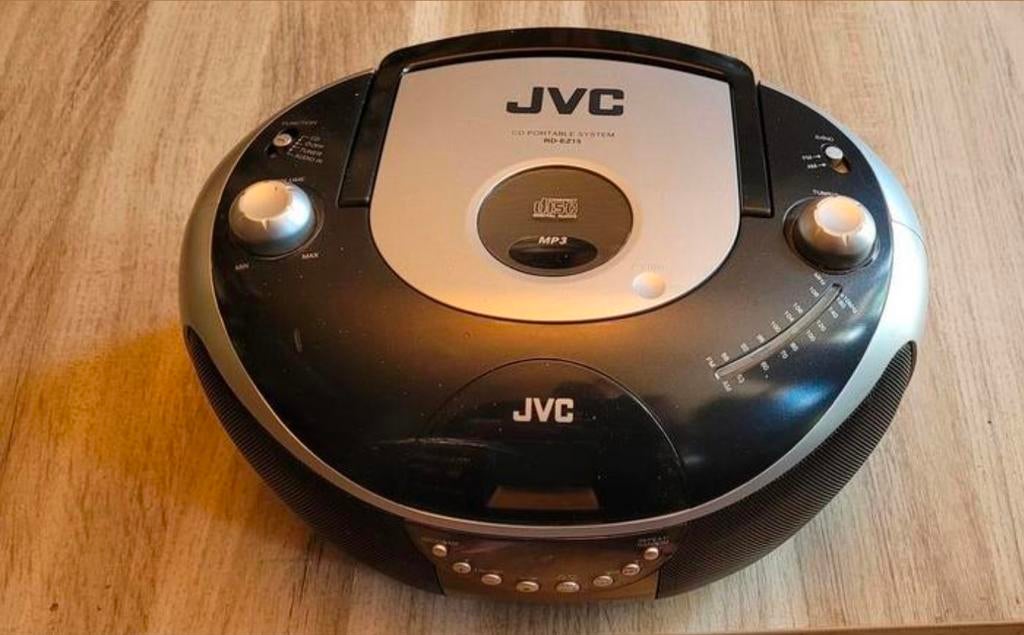 JvC Radio Stereo CD Cassette Player mooi vol geluid., Audio, Tv en Foto, Radio's, Ophalen of Verzenden, Refurbished, Radio, Met cd-speler