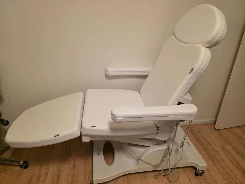 behandelstoel, Witgoed en Apparatuur, Persoonlijke-verzorgingsapparatuur, Ophalen, Zo goed als nieuw, Overige typen