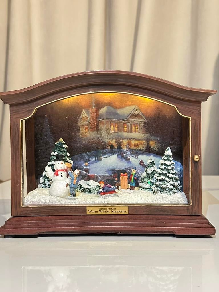 Thomas Kinkade Warm Winter Memories muziekdoosmet verlichtng, Diversen, Kerst, Ophalen of Verzenden