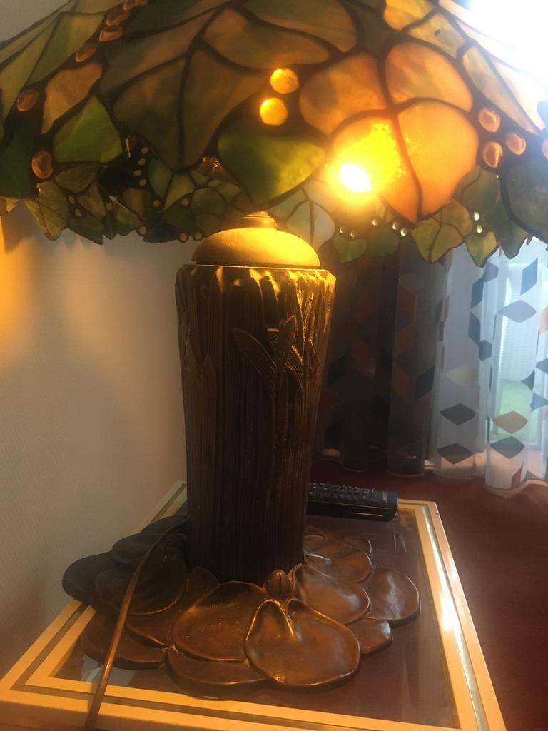 GEZOCHT Tiffany lampenkap voet, Ophalen of Verzenden, Gebruikt, Metaal, 50 tot 75 cm
