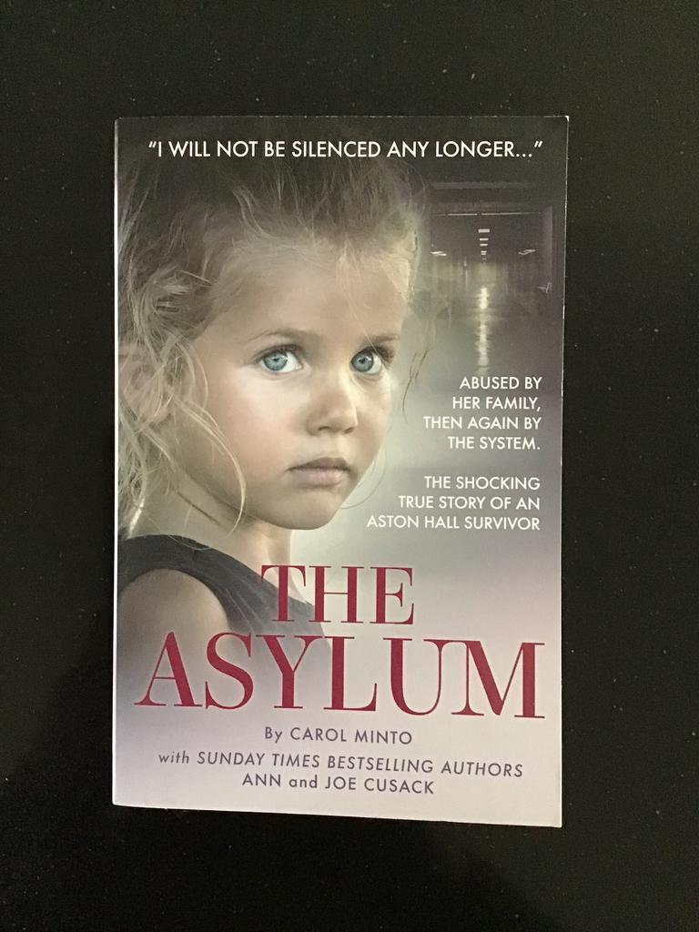 Engels boek. The Asylum. Van Carol Minto. Uitgave 2021., Verzenden, Gelezen