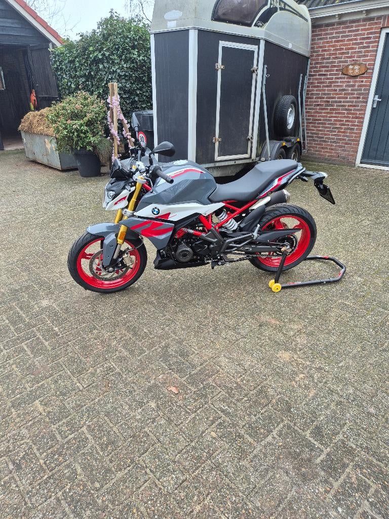 BMW G310R - 2023
