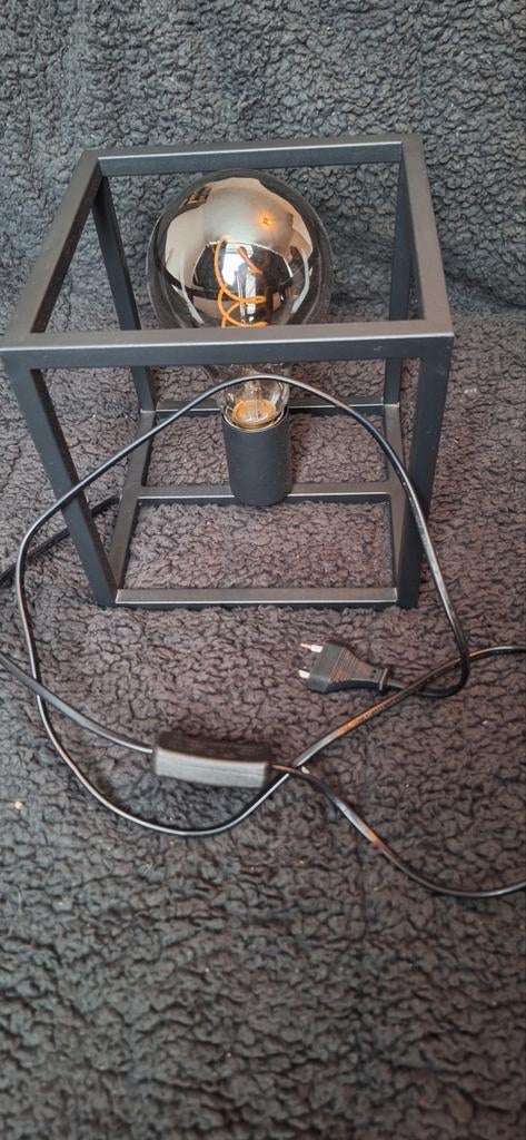 Industriële zwarte tafellamp vierkant, Stoer landelijk sober industrieel, Ophalen of Verzenden, Zo goed als nieuw, Minder dan 100 cm