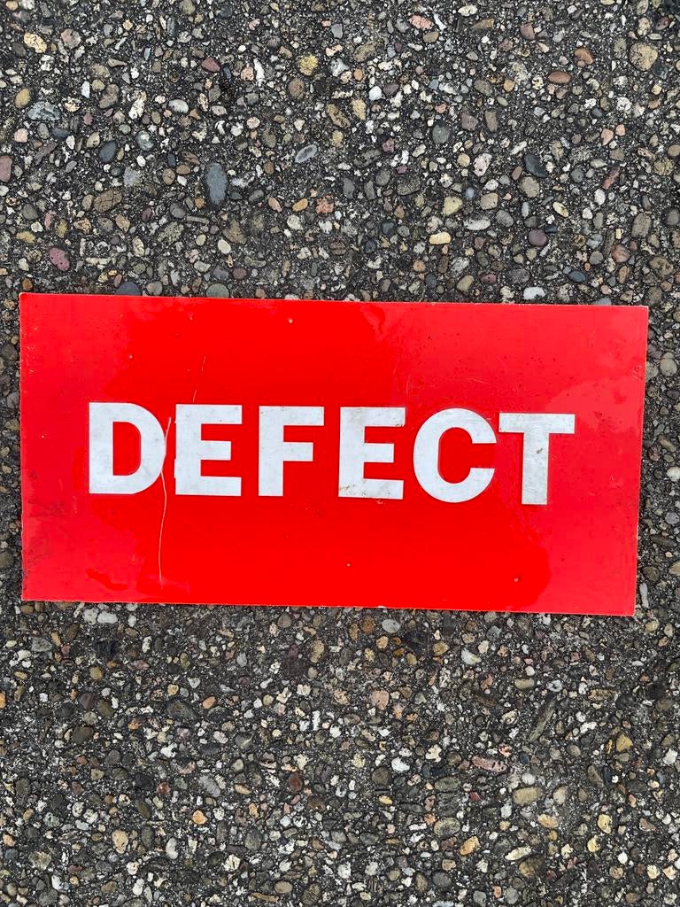 KUNSTSTOF WANDBORD ‘DEFECT’, Ophalen, Zo goed als nieuw