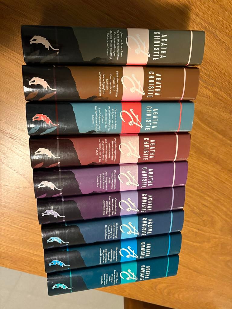 Agatha Christie Boeken serie Vijfling 1 t/m 9, Boeken, Ophalen, Zo goed als nieuw, Agatha Christie