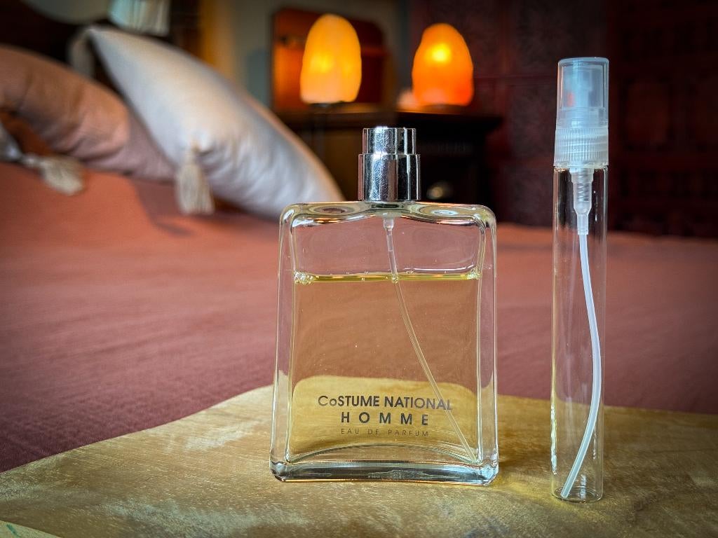 Costume National - Homme edp sample/decant, Sieraden, Tassen en Uiterlijk, Uiterlijk | Parfum, Ophalen of Verzenden, Nieuw