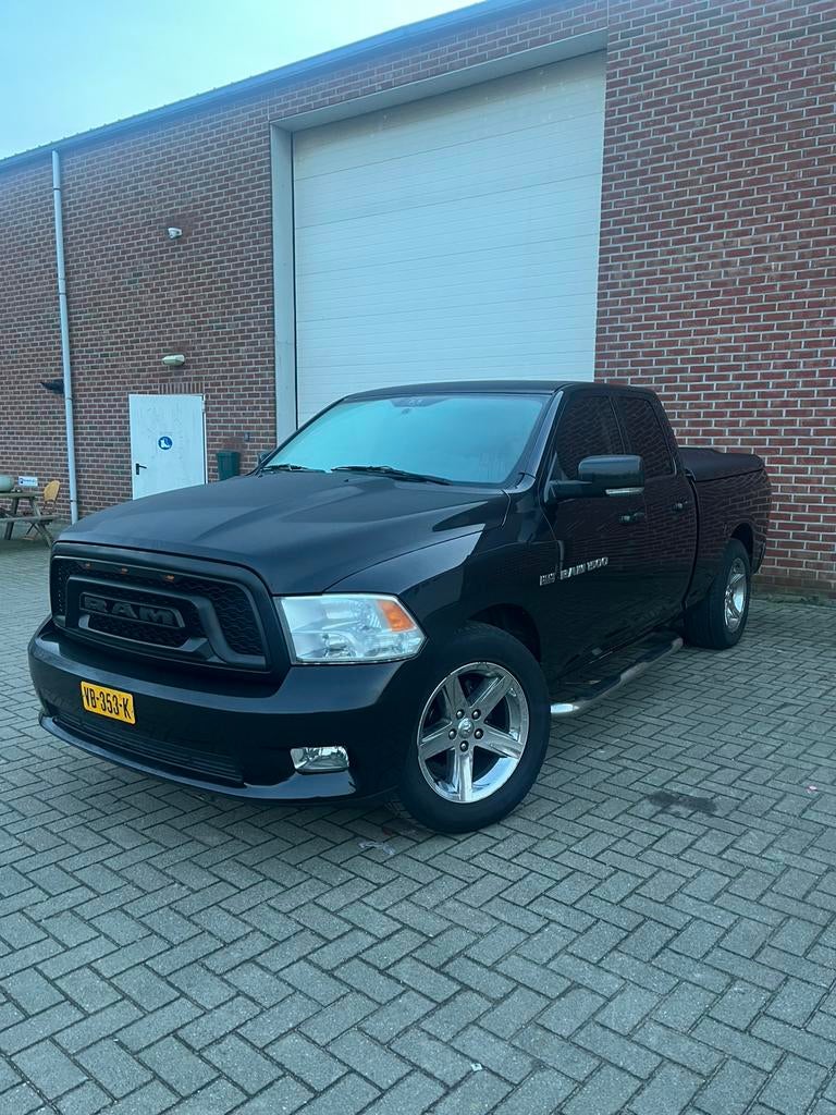 Dodge Ram 1500 2wd 5.7 2011, Auto's, Bestelauto's, Particulier, Dodge, LPG, Euro 5, Automaat, Geïmporteerd, Zwart, Zwart, Leder en Stof