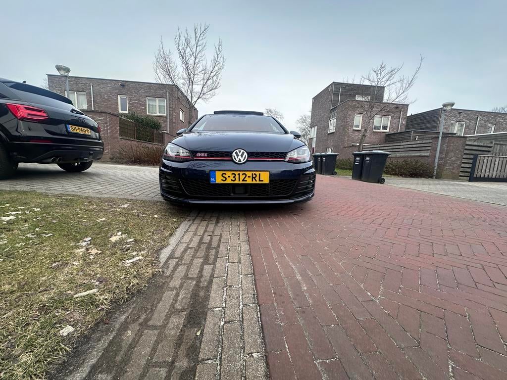 Verse apk! Volkswagen Golf  7 gti perfomance blauw | keyless, USB, Zwart, 1984 cc, Blauw