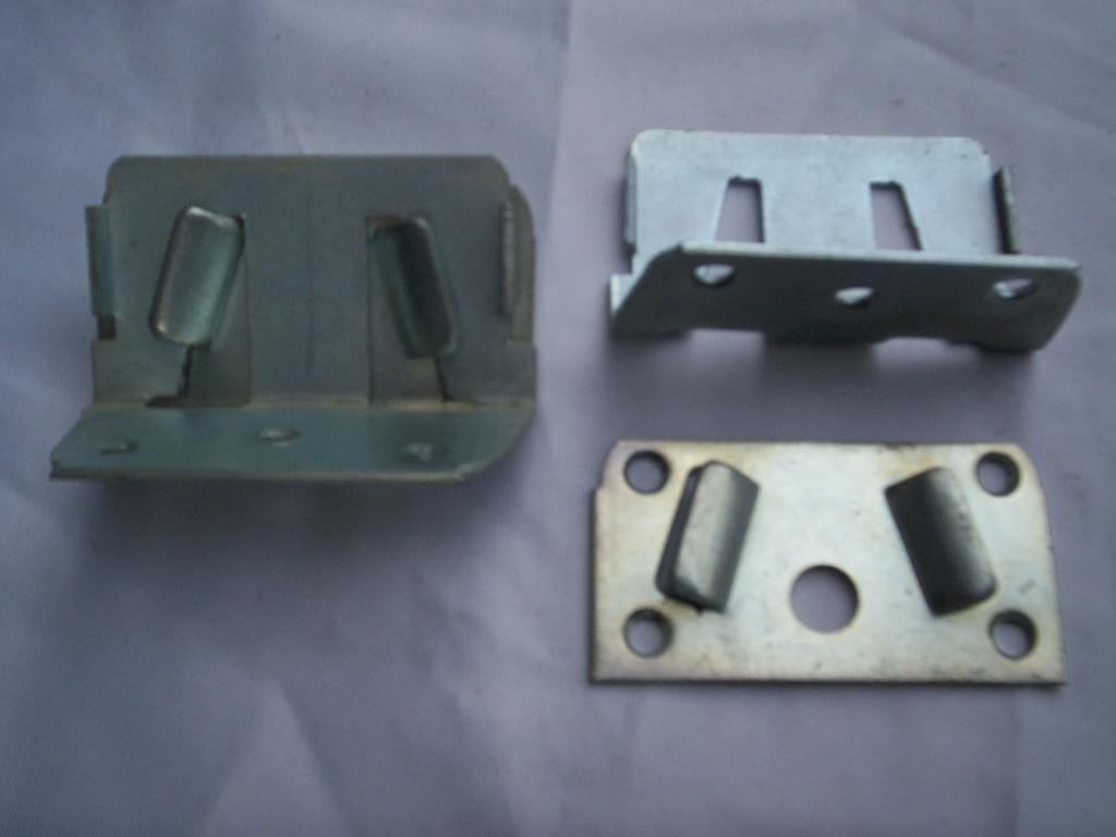 2x Set BEDBESLAG uitneembare Middenbalk metaal <7:x3½/x4x3cm, Ophalen of Verzenden, Zo goed als nieuw, 50 tot 100 mm, Rvs