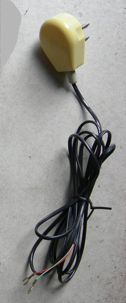 Telefoonkabel 2-aderig wandstekker en kabelschoentjes L=2,05, Ophalen of Verzenden, Zo goed als nieuw