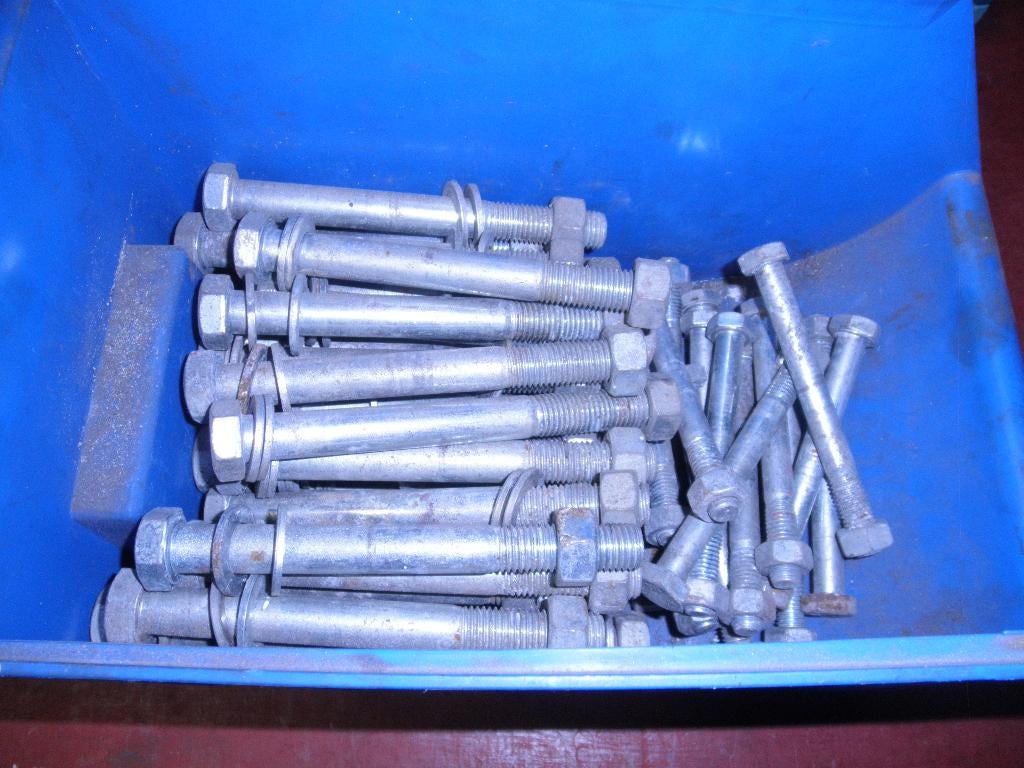 Te koop: Lange bouten M16 en M12, Doe-het-zelf en Verbouw, IJzerwaren en Bevestigingsmiddelen, Ophalen of Verzenden, Gebruikt