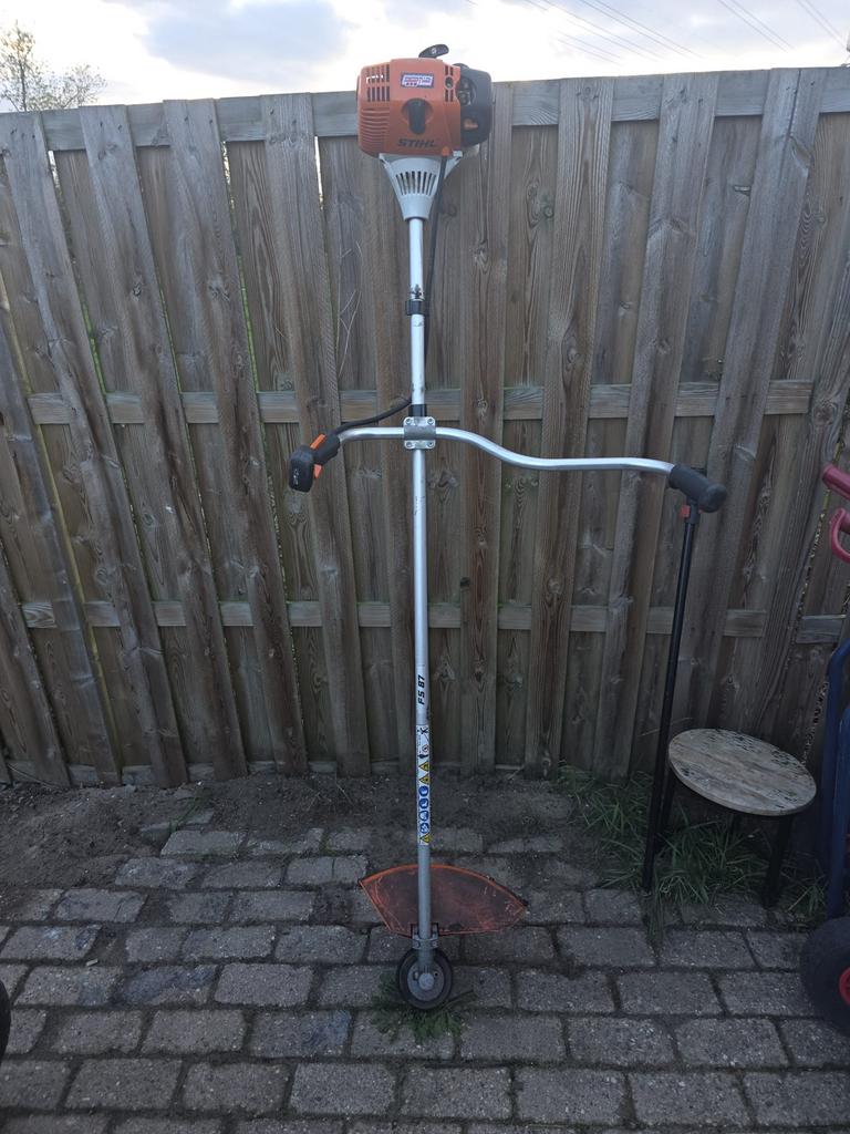 Bosmaair stihl, Ophalen, Zo goed als nieuw, Benzine