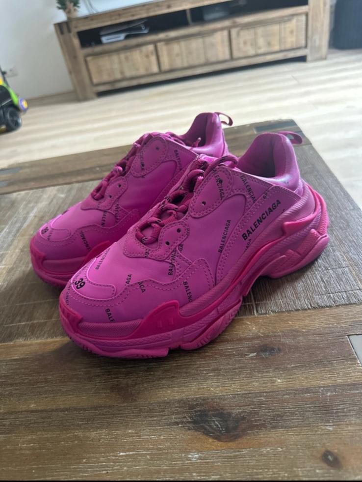 Balenciaga triple S faux leather, Ophalen of Verzenden, Roze, Sneakers of Gympen, Zo goed als nieuw