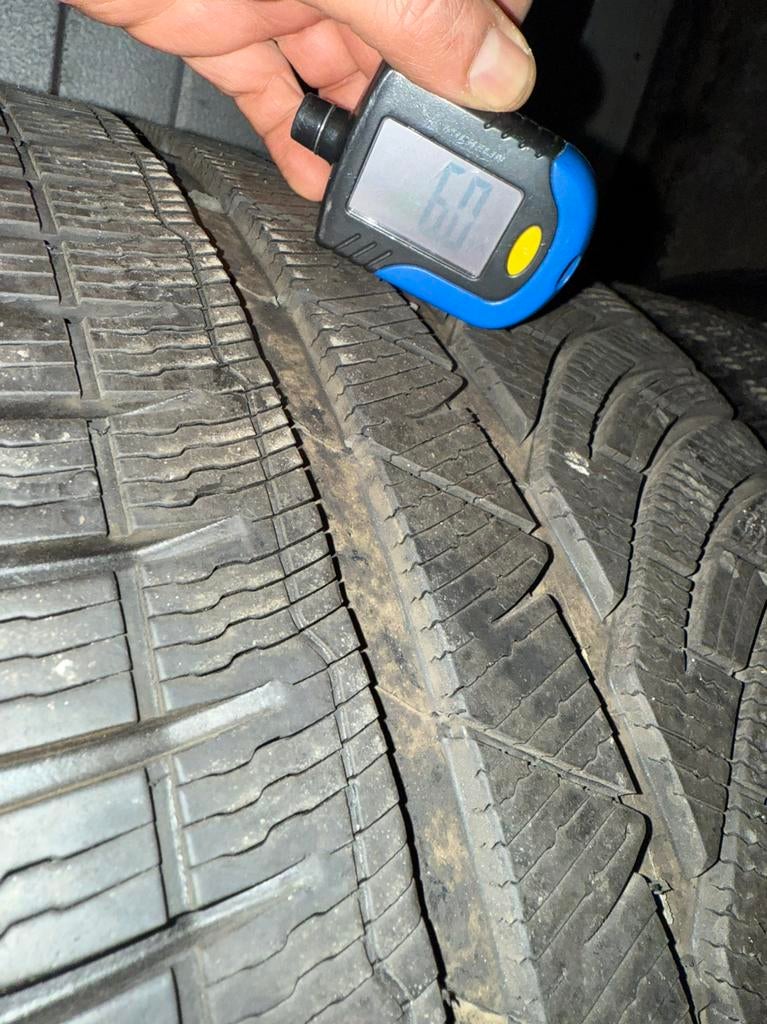 2453520 245 35 275 30 20 2753020 breed michelin winter bande, Ophalen of Verzenden, Gebruikt