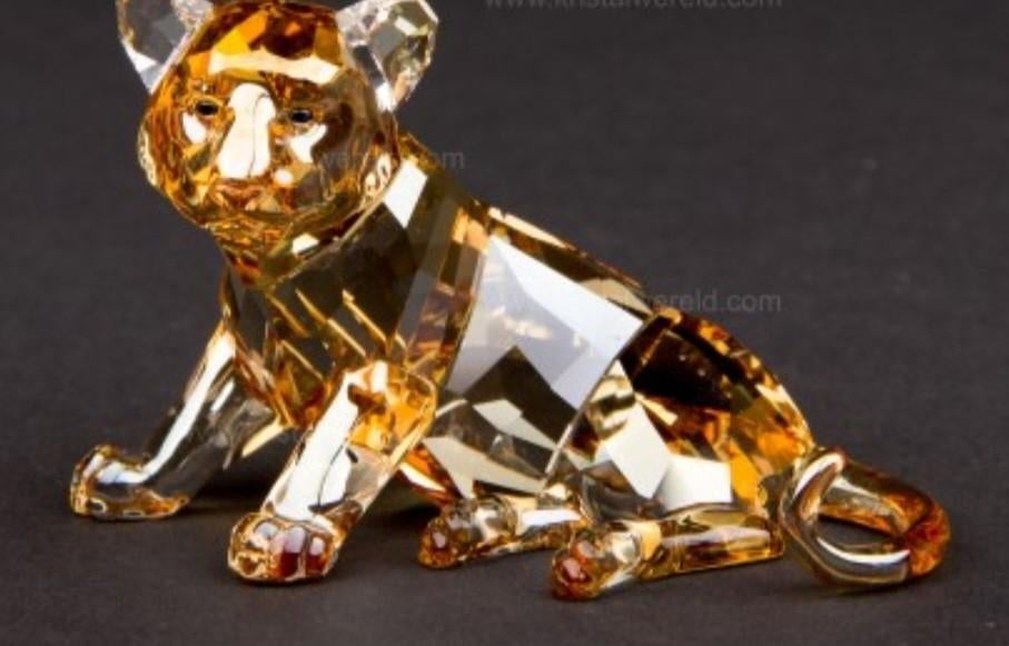 Swarovski Tijgerjong zittend zonder doos, Ophalen of Verzenden, Zo goed als nieuw, Figuurtje