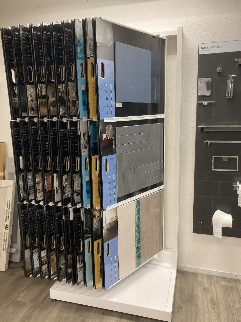 Vrijstaande Witte Tegelkast / monsterkast (60 panelen), Ophalen, Anneke@morssink-bouwmaterialen.nl, De Berken 5, Delden, Morssink Bouwmaterialen