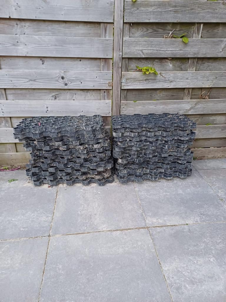 Grindtegels 3x2 meter gebruikt gratis ophalen, Tuin en Terras, Tegels en Klinkers, Ophalen, Gebruikt, 5 tot 10 m², Grind