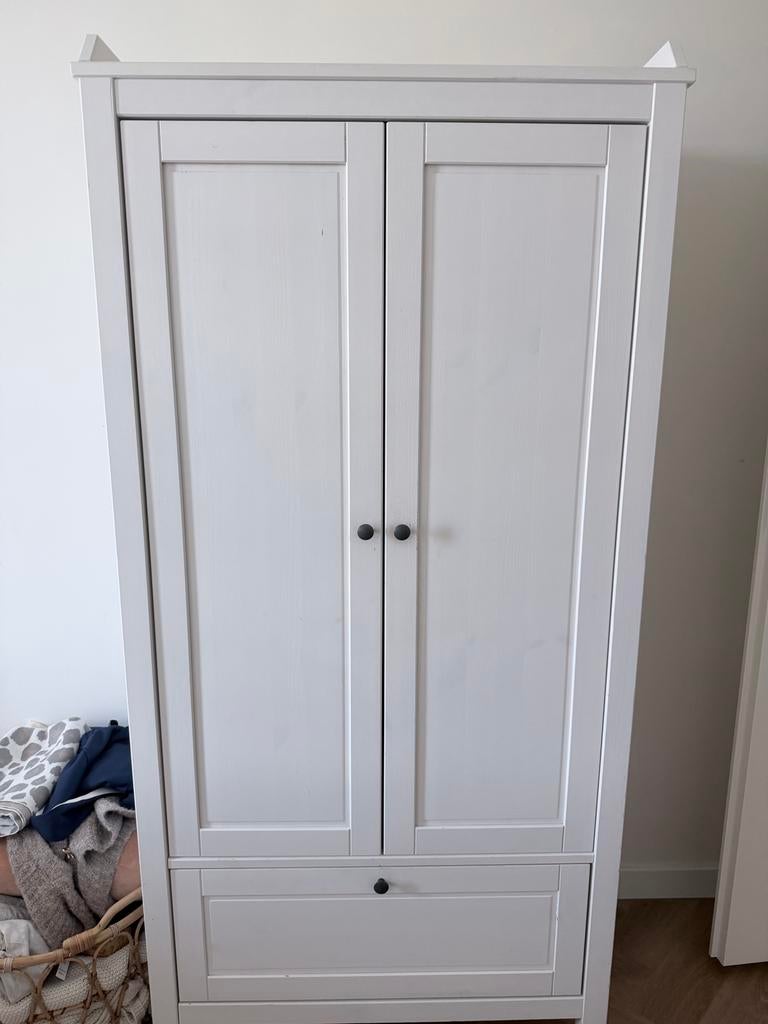 Witte kledingkast met lade en hangruimte, Huis en Inrichting, Kasten | Kledingkasten, Ophalen, Gebruikt, 50 tot 100 cm, Met lade(s)