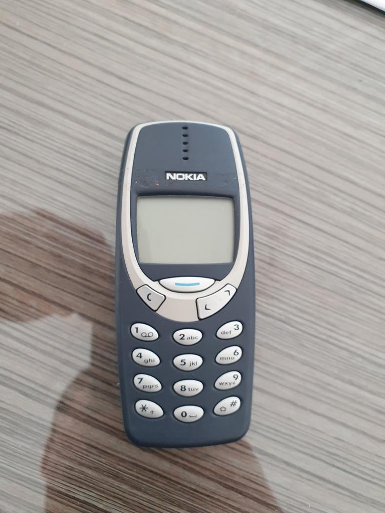 In nieuwstaat nokia 3310 met lader, Telecommunicatie, Blauw, Geen camera, Ophalen of Verzenden, Zo goed als nieuw