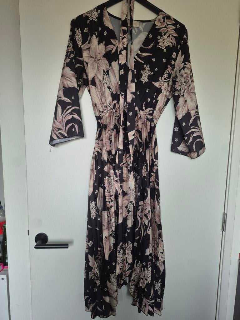 Lange Garconne jurk met bloemenprint en elastische taille, Verzenden, Zwart, Zo goed als nieuw, Garconne