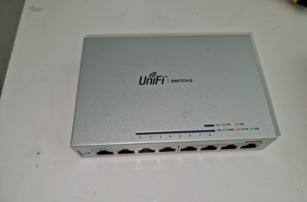 Unifi switch 8 poort 1 PoE port out, Verzenden