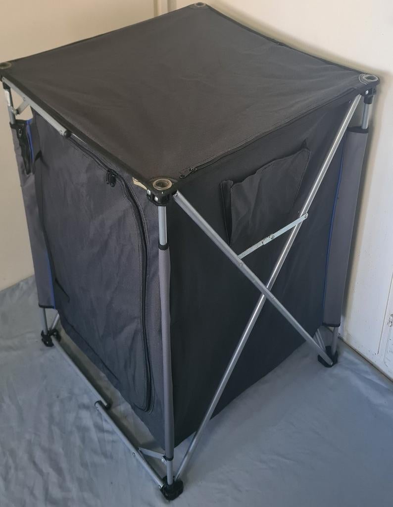 Bardani camping kast Opvouwbaar
2 opbergvakken afsluitbare, Ophalen, Zo goed als nieuw, Campingkast