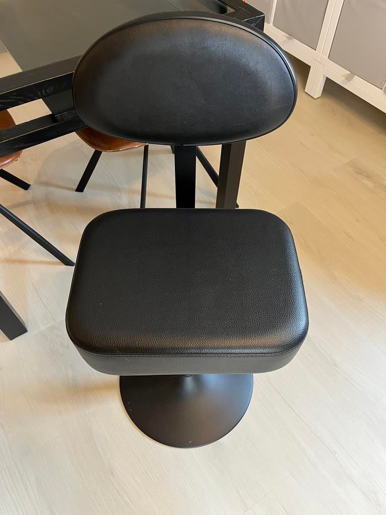 Konig & Meyer 14093 in hoogte verstelbare pianokruk zwart, Ophalen, Zwart, Zo goed als nieuw, Eén