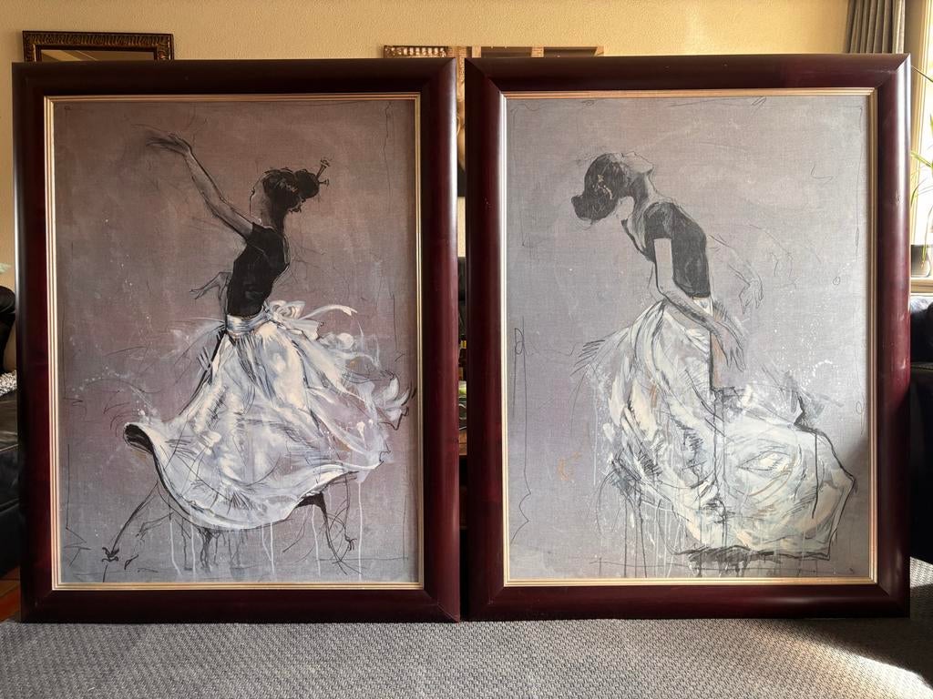2 Grote Schilderijen van Dansende Vrouwen - 100x127 cm, Ophalen