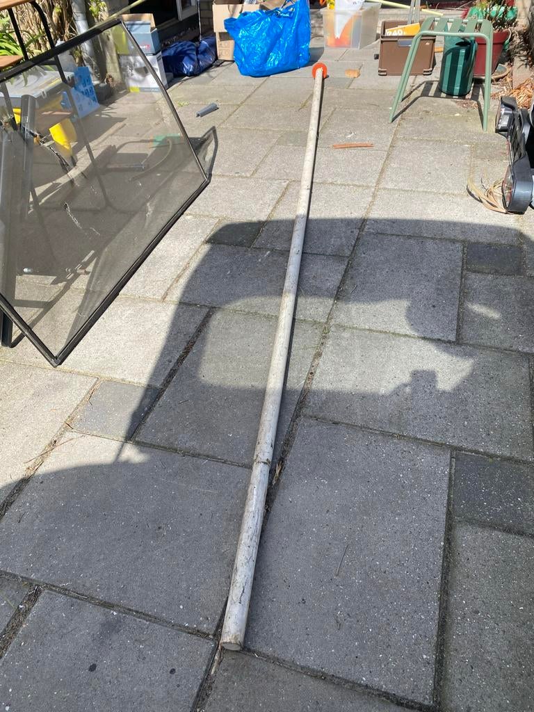 Vlaggenstok (ongeveer 4 meter), Ophalen, Gebruikt