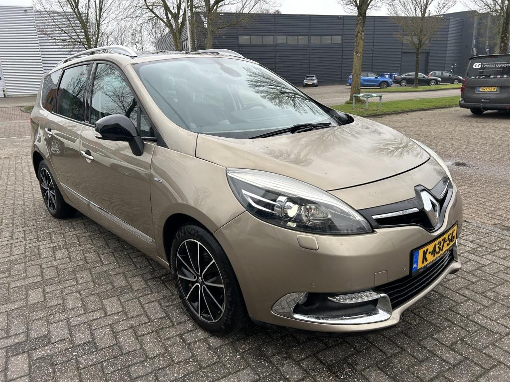 Renault Grand Scénic 1.2 TCe Bose PANO NAVI CAMERA XENON., Auto's, Voorwielaandrijving, Euro 5, Gebruikt, 4 cilinders