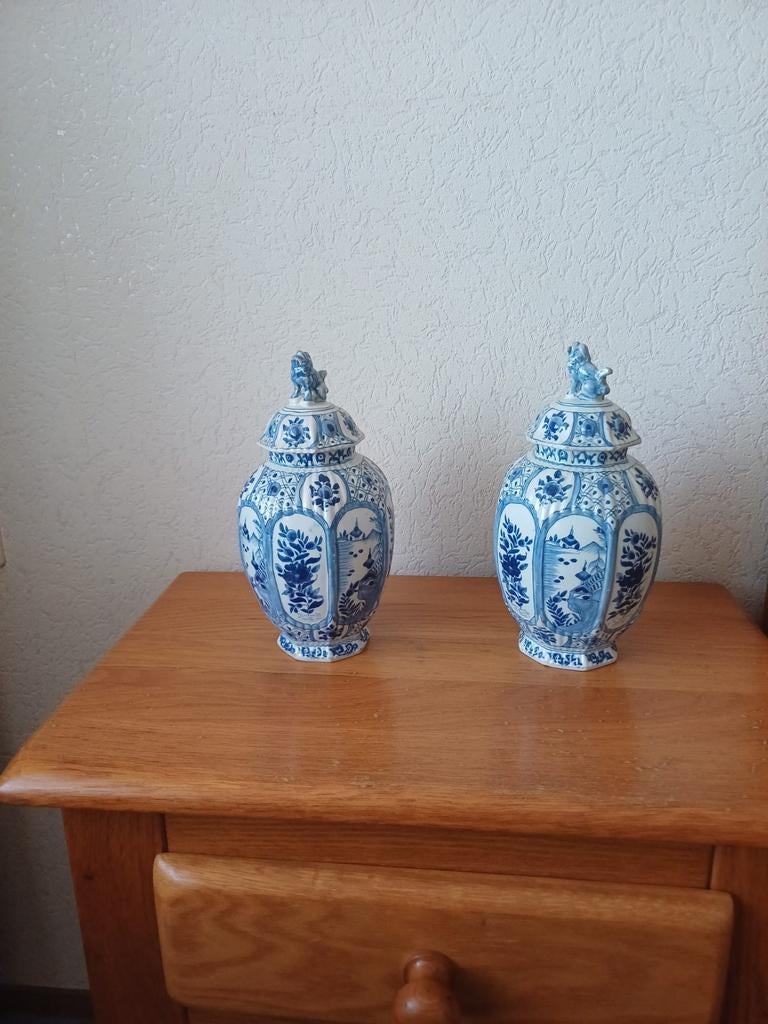 2 chinese vazen, Ophalen