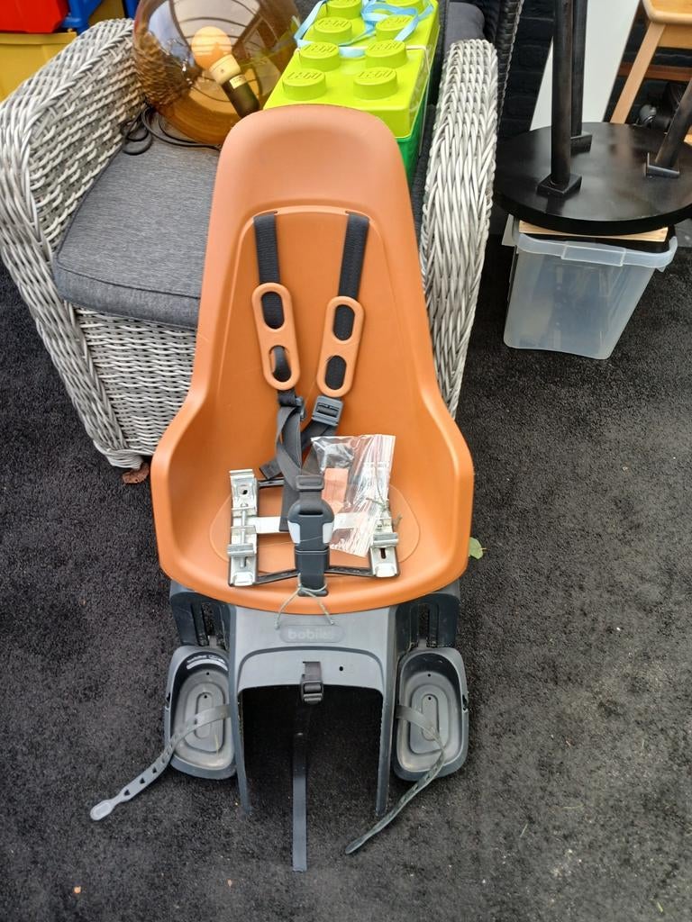 2x Bobike Achterzitje met Bevestiging, Ophalen of Verzenden, Gebruikt, Voetsteuntjes
