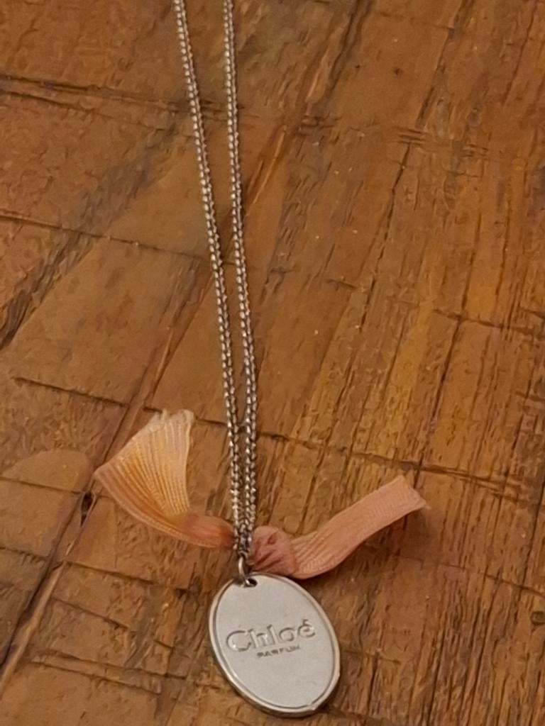 Chloé ketting met hanger, Ophalen of Verzenden, Zo goed als nieuw, Zilver, Overige materialen