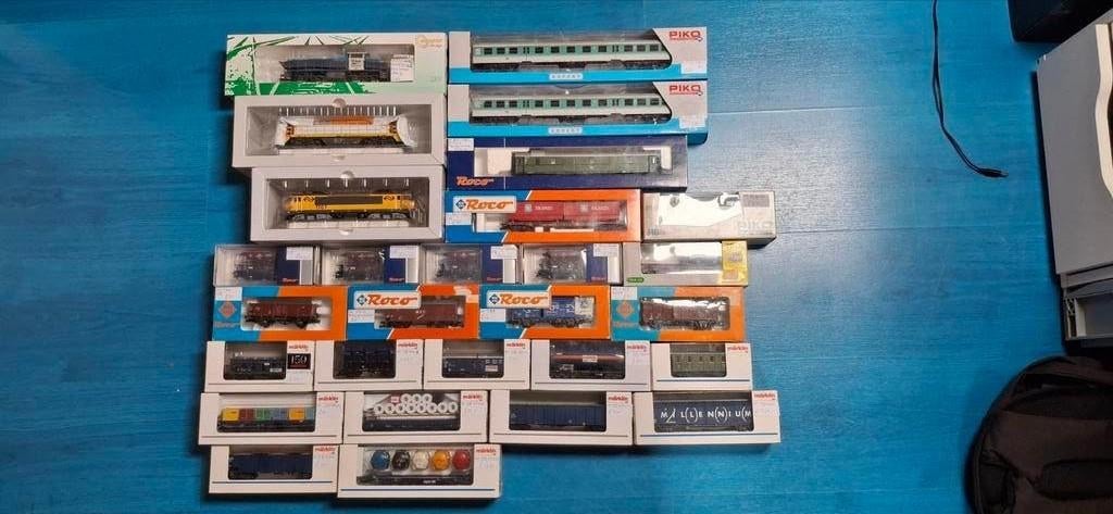 Partij modeltrein wagons van verschillende merken, Hobby en Vrije tijd, Locomotief, Gelijkstroom of Wisselstroom, Trix, Nieuw