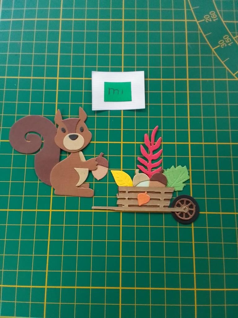 M1 Stansjes eekhoorntje met gevulde kruiwagen, Ophalen of Verzenden, Nieuw, Overige thema's, Overige typen